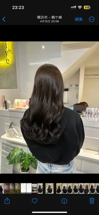 ロング カラー 矢幡 栞菜のヘアスタイル