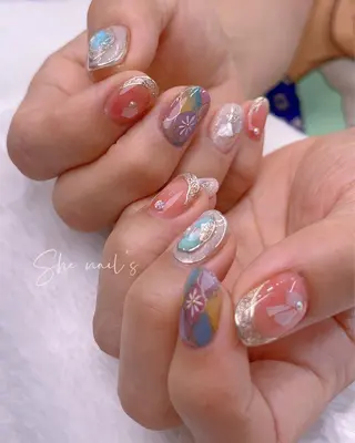 ネイル Blushオーナー Shiinaのネイルデザイン