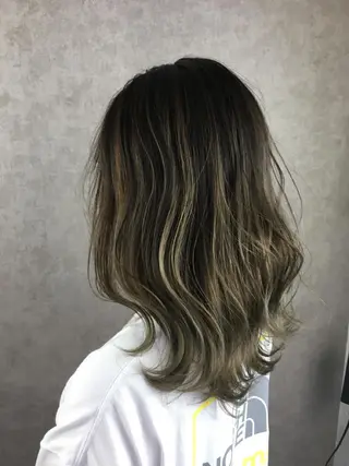 ミディアム カラー ツイストスパイラル パーマ🟡KYOUのヘアスタイル