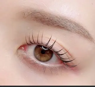 マツエク・マツパ 目元ケア専門エステサロン Lumiere〜ルミエール〜所属・eyelash L umiereHIKAのマツエク・マツパデザイン