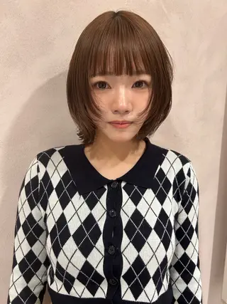 ミディアム 有岡 陽菜のヘアスタイル