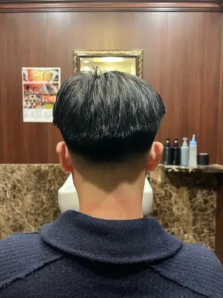 ショート ヒロ銀座バーバーショップ丸の内所属・秋山 琳太のヘアスタイル