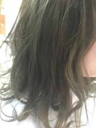 ミディアム カラー 白髪ぼかしハイライト 柳川拓哉のヘアスタイル