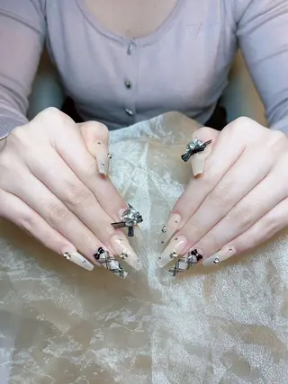 ネイル D-BEAUTY Nailsalonのネイルデザイン