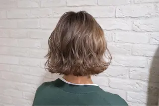 ショート カラー Eimi エイミのヘアスタイル