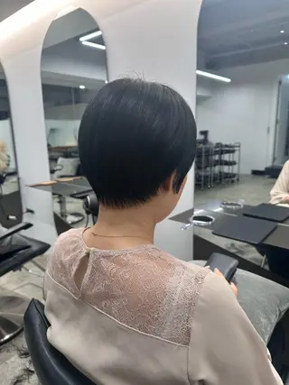 ショート mio/【日本橋】 パーマモデルのヘアスタイル