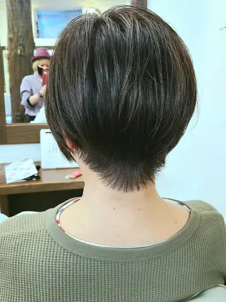 ショート カラー 【大宮】デザイナー Anne 諳 アンのヘアスタイル