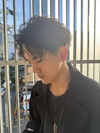 パーマ メンズ 🌟TOSHI/透明 感カラー/ショートのヘアスタイル