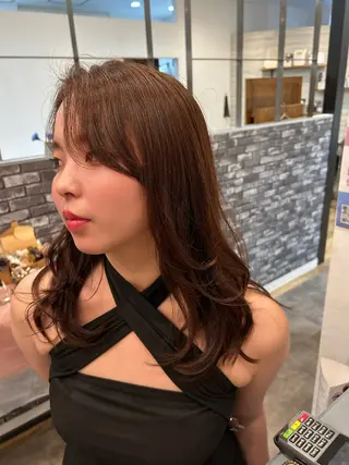 セミロング mai /attraのヘアスタイル