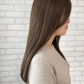 セミロング カラー abilita AZUSAのヘアスタイル