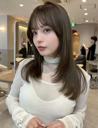 ミディアム レイヤーカット🌙 縮毛矯正🪞ヒロキのヘアスタイル