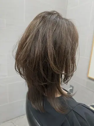 セミロング カラー ferna所属・吉野 正啓のヘアスタイル