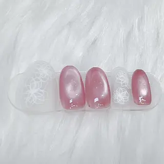 ネイル 💙🤍Tiary M🤍💙のネイルデザイン