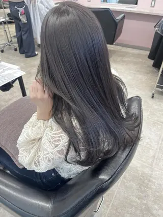 カラー MATTY azusaのヘアスタイル