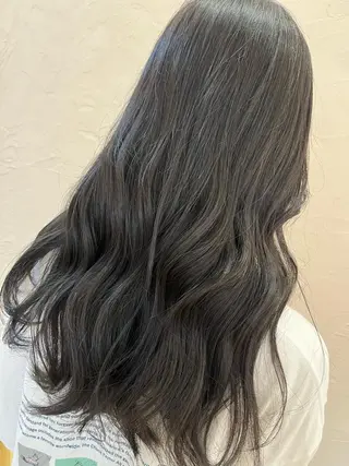 ロング カラー 高石 未唯のヘアスタイル