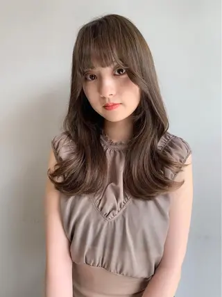 セミロング カラー 透明感/オリーブ/ グレージュ/YUKAのヘアスタイル