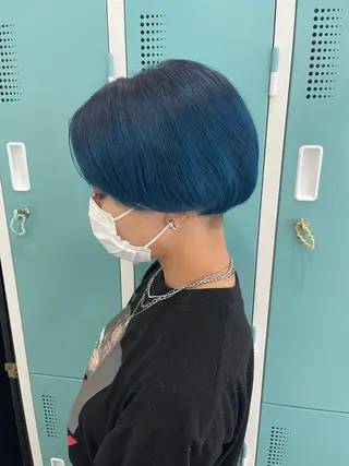 ショート カラー ALOHANA 津店所属・TSUBASA▫️ ブリーチ#エクステのヘアスタイル