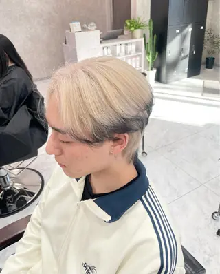 ショート 🦋ハイトーン🦋 石山 希理🦋のヘアスタイル