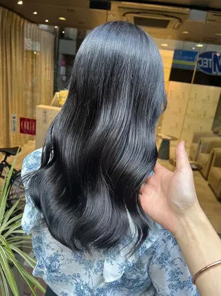 ロング 大川 有香のヘアスタイル