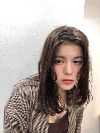 ミディアム カラー パーマ 透明感カラー＊ レイヤー/清水大地のヘアスタイル