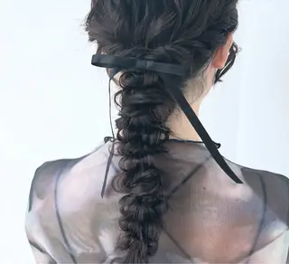 ロング ヘアアレンジ Kazuha /透明感カラーのヘアスタイル