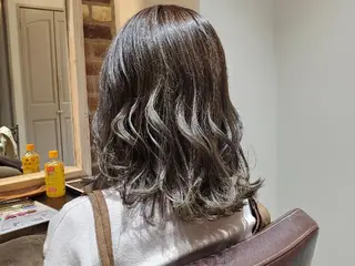 セミロング カラー 中山 凪沙のヘアスタイル