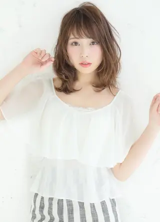 ミディアム カラー クリスタルマジック hair &　eyeのヘアスタイル