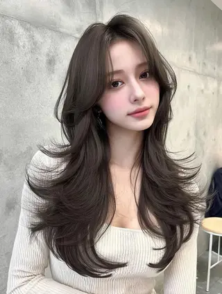 ロング 絹髪矯正/艶カラー /透明感/石田桃子のヘアスタイル