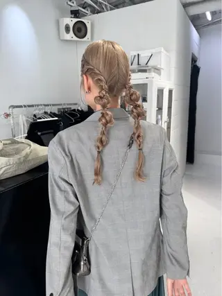 ロング カラー ヘアアレンジ 艶ハイトーン/ヘア アレンジAYAKAのヘアスタイル