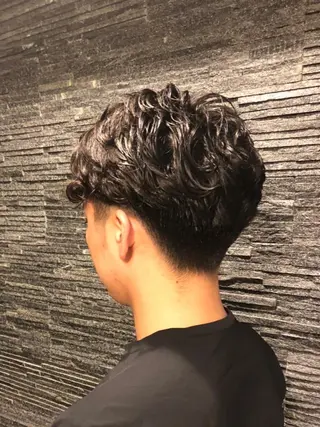 ショート 岡部 迅のヘアスタイル