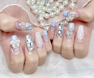 ネイル Queenie 🦋のネイルデザイン