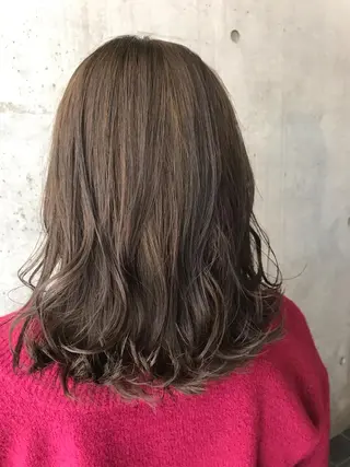 セミロング oshare tom (スタイリスト)所属・人気🌻《髪質改善》 平井 綾乃のヘアスタイル