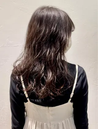 ロング パーマ 大人可愛い透明感🌟 小顔・韓国髪🌟野中のヘアスタイル