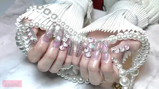 ネイル RAFFINE 月🦋🩵のネイルデザイン