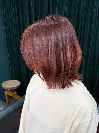 ミディアム カラー vivre libre（ヴィーヴル リーブル）所属・ビブル/ 仲村真里奈のヘアスタイル