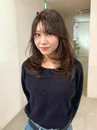 ロング カラー mizuki/ピンク ベージュ.レイヤーのヘアスタイル