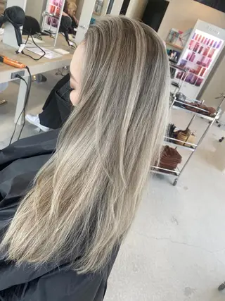 ロング カラー パーマ ヘアアレンジ キッズ ネイル マツエク・マツパ アイブロウ 井上 一平のヘアスタイル