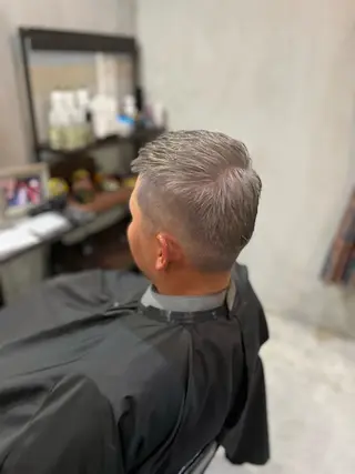 カラー 中川 花菜のヘアスタイル