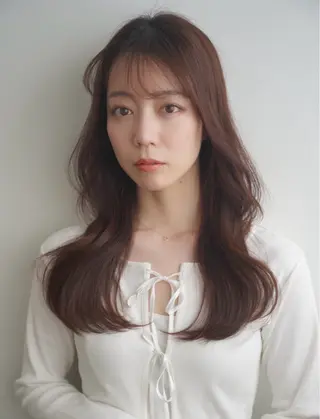 ロング カラー 幕内 梨乃亜のヘアスタイル