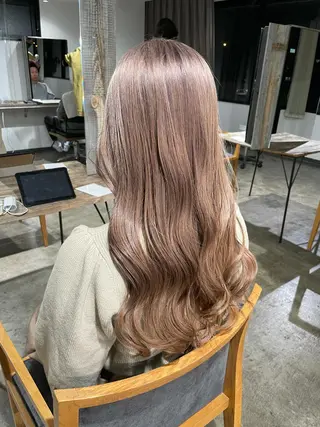 セミロング カラー ✨艶ブリーチカラー ✨四ノ宮裕己のヘアスタイル