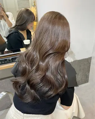 ロング カラー ミルクティーベージュ ❤︎レイヤー　MIAのヘアスタイル