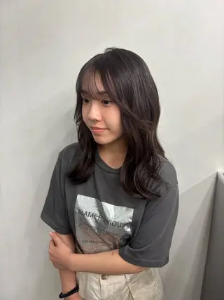 セミロング 長谷川 日南のヘアスタイル