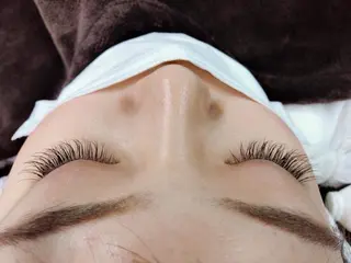 マツエク・マツパ 🩵盛れる韓国ヘア 🩵うるつやカラーのヘアスタイル