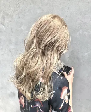 セミロング AHNKISM AHNKISMのヘアスタイル