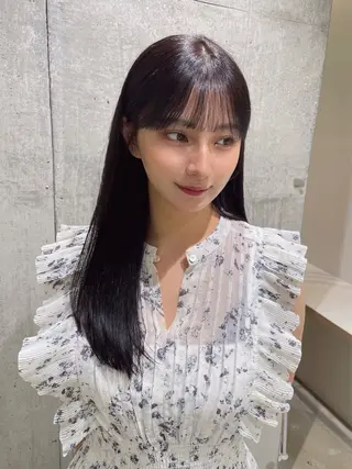 セミロング レイヤーカット 新川栄一朗のヘアスタイル