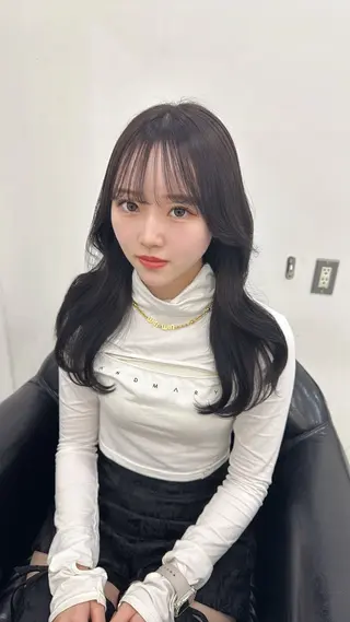 ロング DEAN岡崎所属・DEAN AYAのヘアスタイル