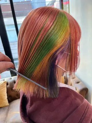 ショート カラー ハイトーン/レイヤー ハッシュカット/牧原のヘアスタイル