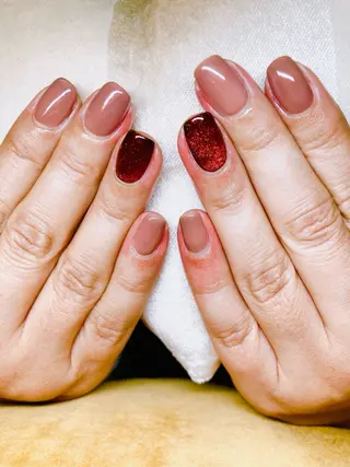 ネイル ECLAT エクラ所属・寺山 千鶴のネイルデザイン