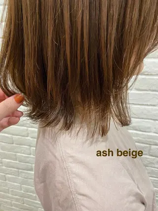 ショート カラー merc.🌿💚 八幡真衣のヘアスタイル