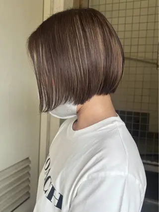ショート 垢抜け/レイヤー/ ハイトーン/アスナのヘアスタイル
